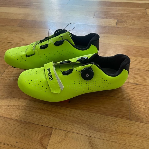 Speed Spin Shoes - Picture 5 of 6